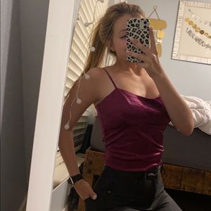 beautiful magenta tank in great condition